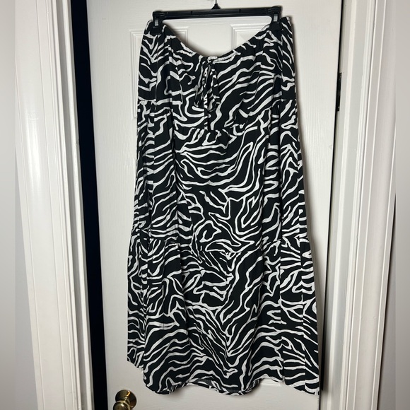 Rails Mary Midi Skirt In Contour Lines Black White Zebra Tiered Peasant Size L - Picture 3 of 6